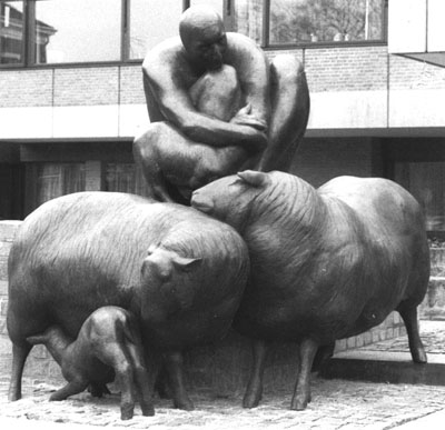 Barneveld, 1979, Beeldengroep, Herder met schapen en lammtjes