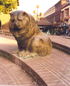 Enschede, 1985, Klinkerplastiek en beelden, Stadhuisplein
