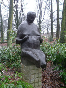 Utrecht, 1970, Zittende vrouw, Julianapark