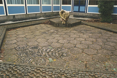 Barendrecht, 1985, Patio Petrus de visser, 